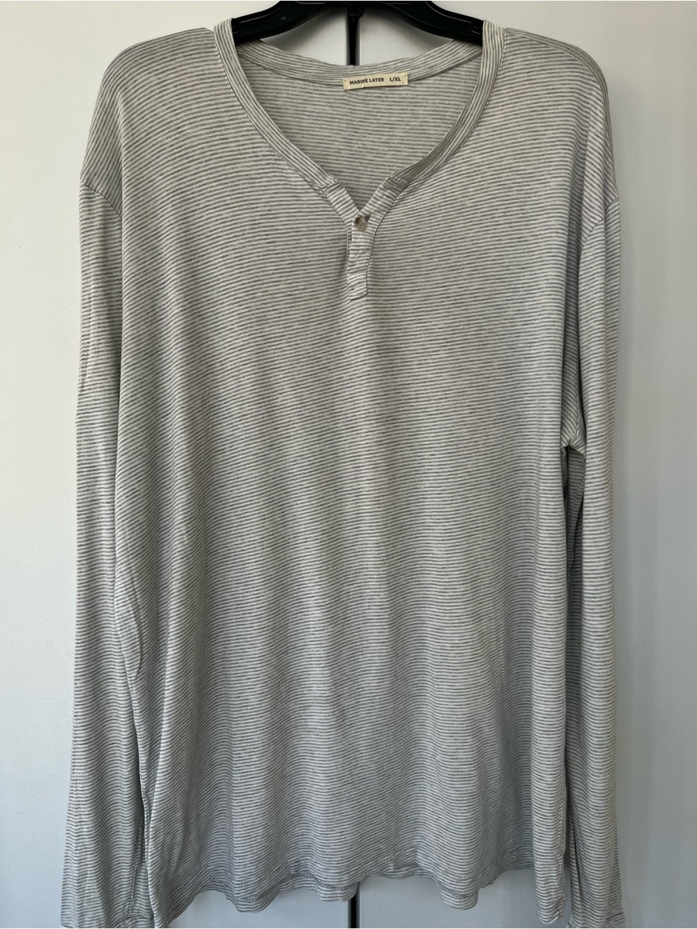 Marine Layer Men's Long-Sleeve Henley - Light Gray Stripe